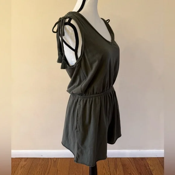 Aerie Women's Green Playsuit Romper Size Medium - Picture 6 of 8